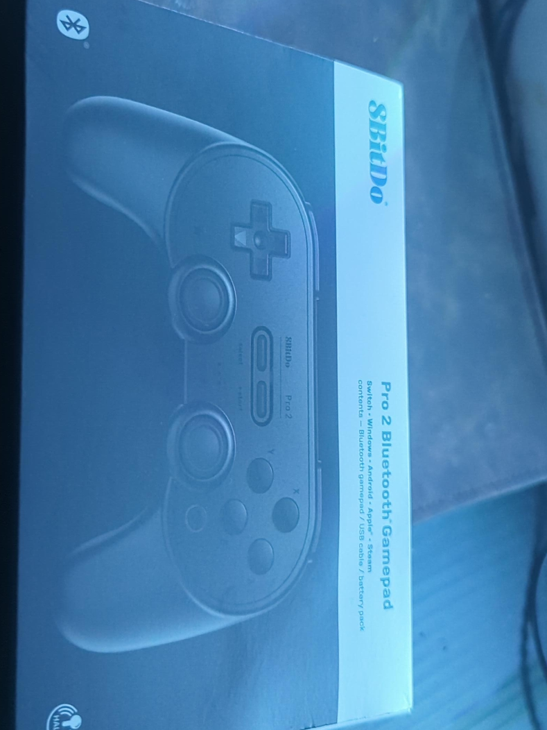 New 8BitDo Pro 2 Bluetooth Gamepad for Switch/PC thumbnail