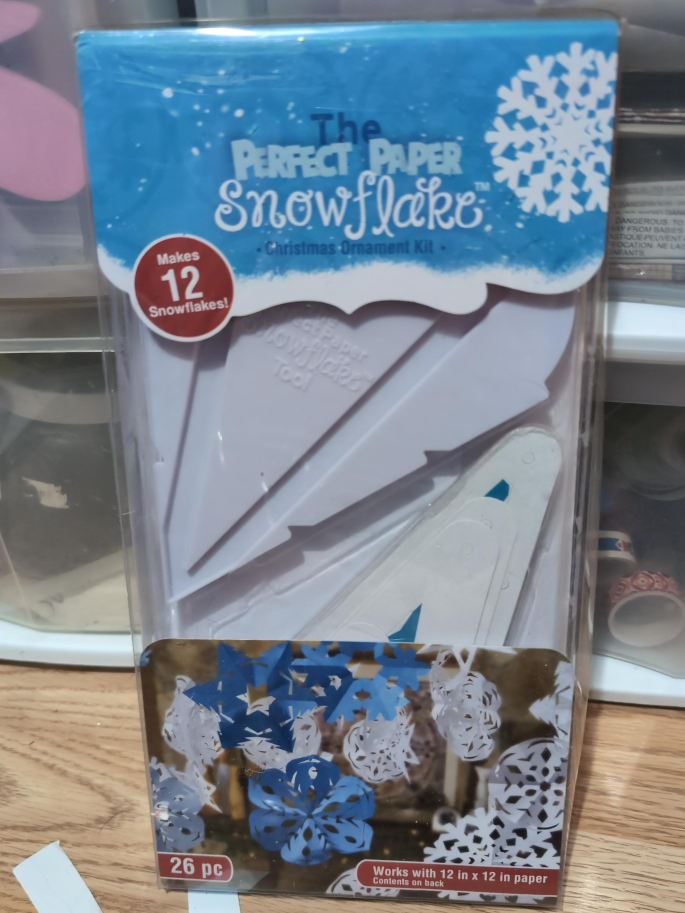 The Perfect Paper Snowflake Christmas Ornament Kit thumbnail