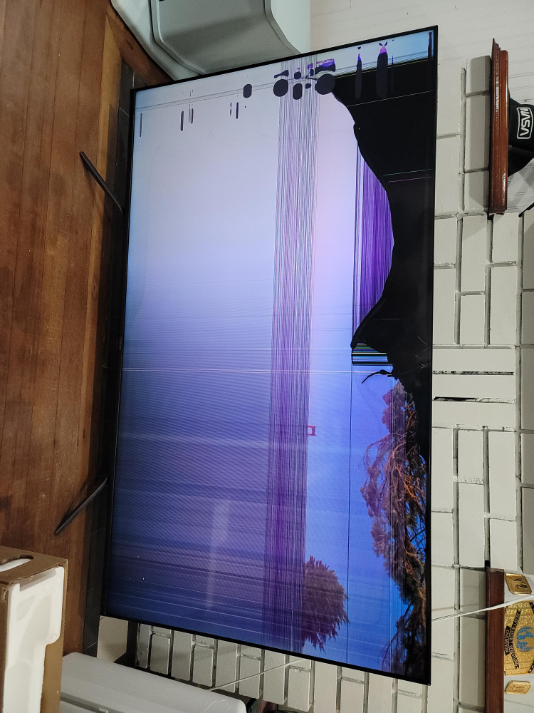 Damaged Hisense 65" TV thumbnail