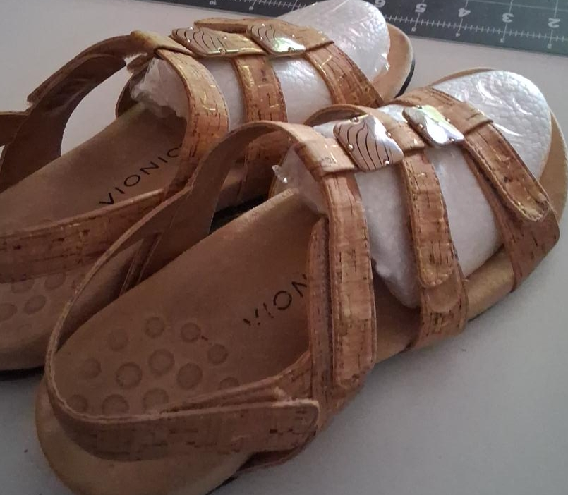 Vionic Women's Sandals Size 9 thumbnail