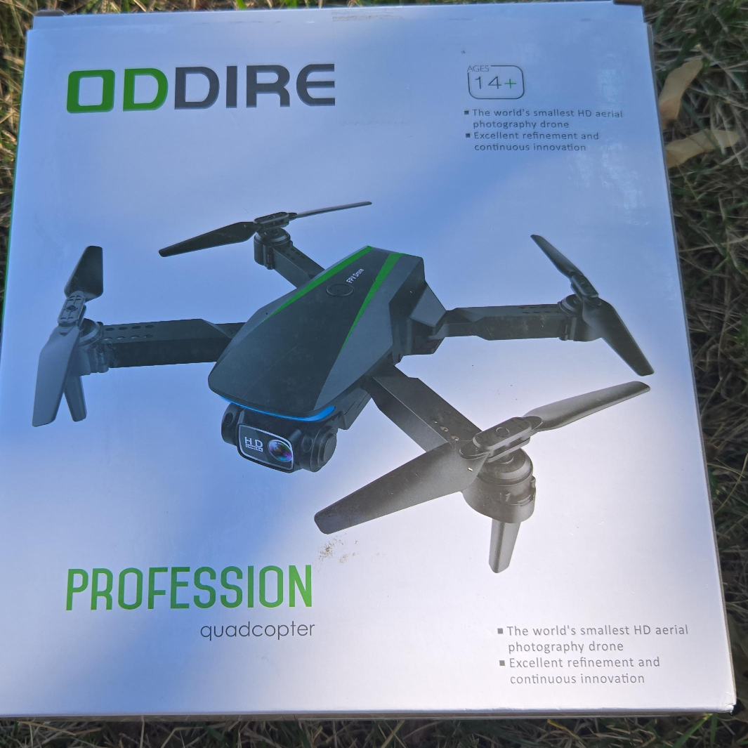 ODDIRE Profession Quadcopter Drone - New in Box! thumbnail