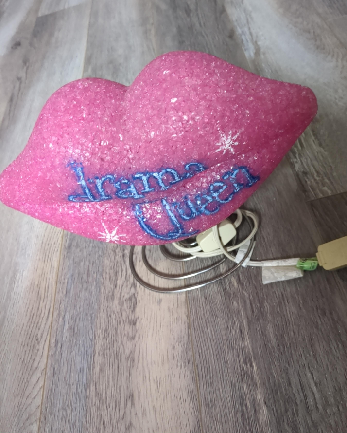 Drama Queen Lips Light