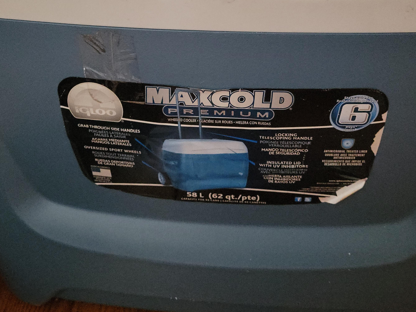 Igloo Maxcold Premium Wheeled Cooler 58L thumbnail