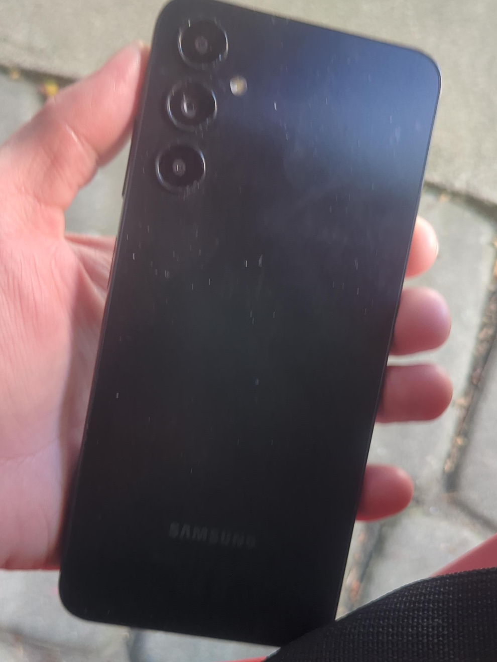 Samsung Black Smartphone thumbnail