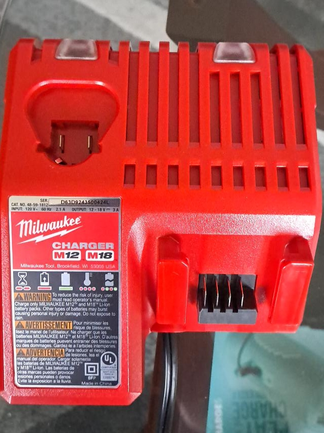 Milwaukee M12 M18 Battery Charger thumbnail