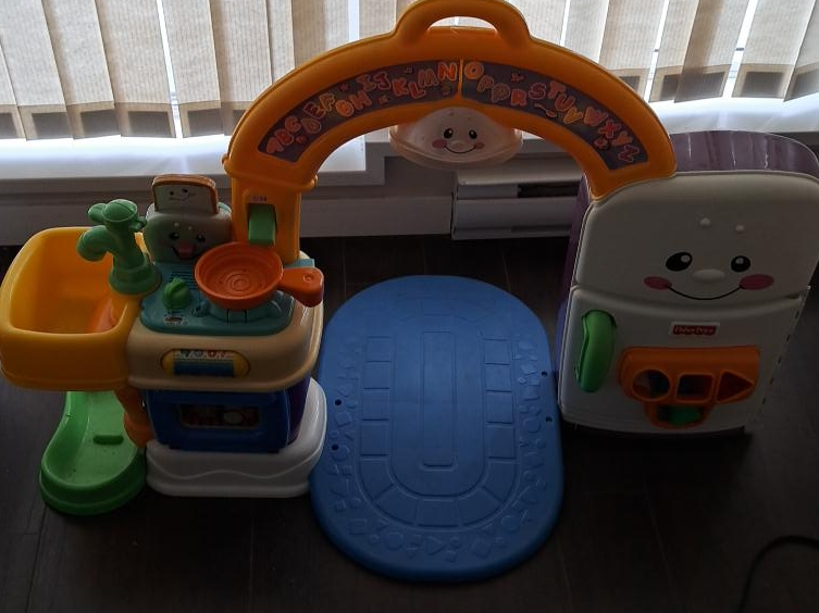 Fisher-Price Laugh & Learn Kitchen Playset thumbnail