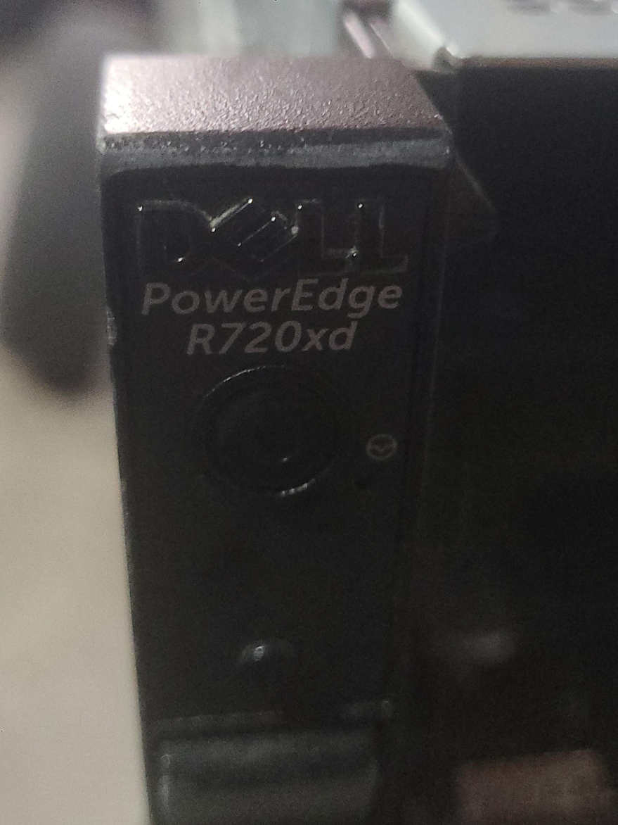 Dell PowerEdge R720xd Server thumbnail