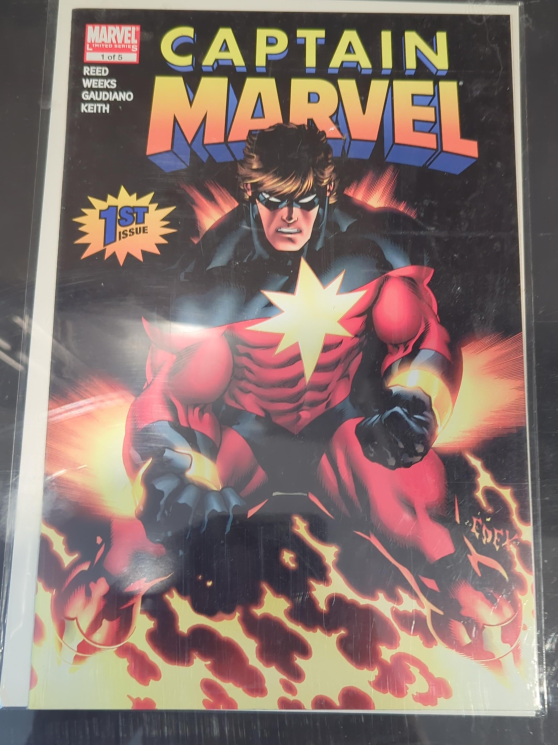 Captain Marvel 1st Issue Comic Book thumbnail