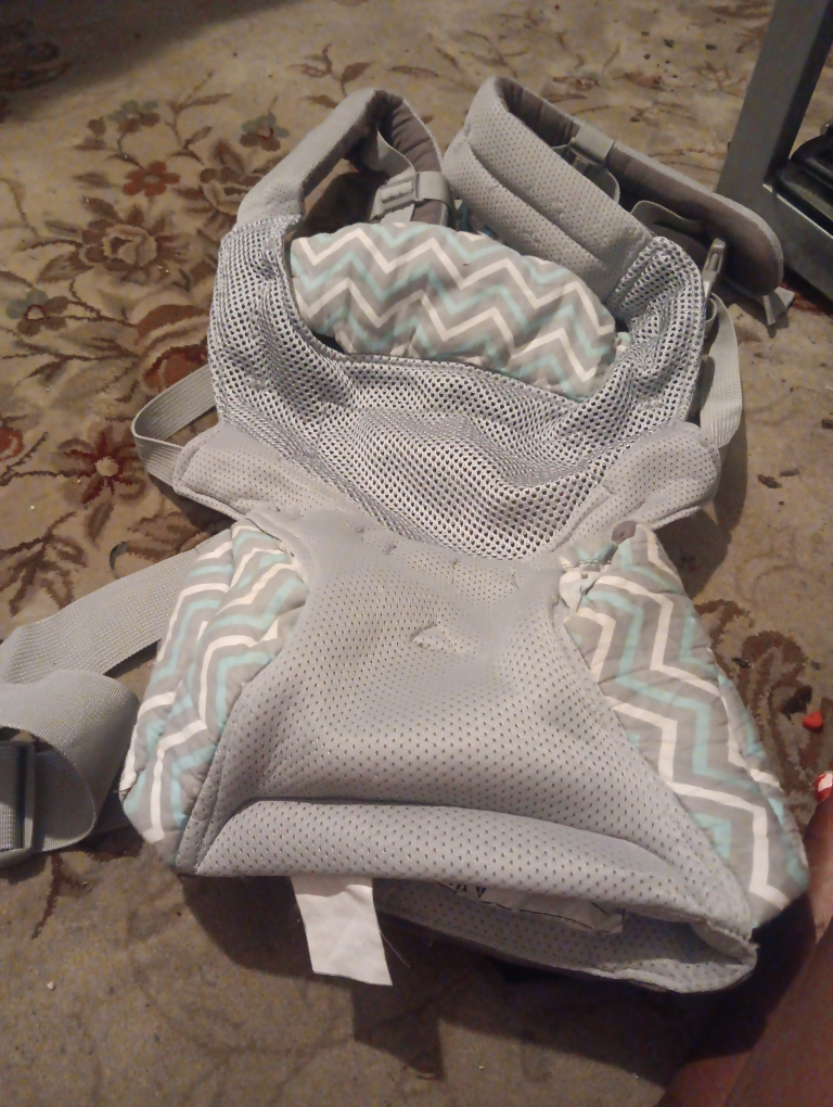 Infantino baby carrier thumbnail