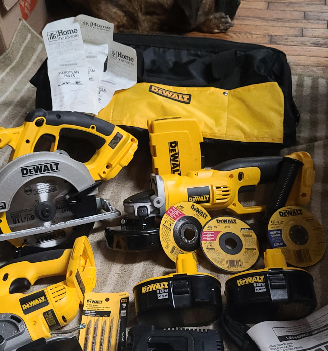 DeWalt Power Tool Set with Bag thumbnail