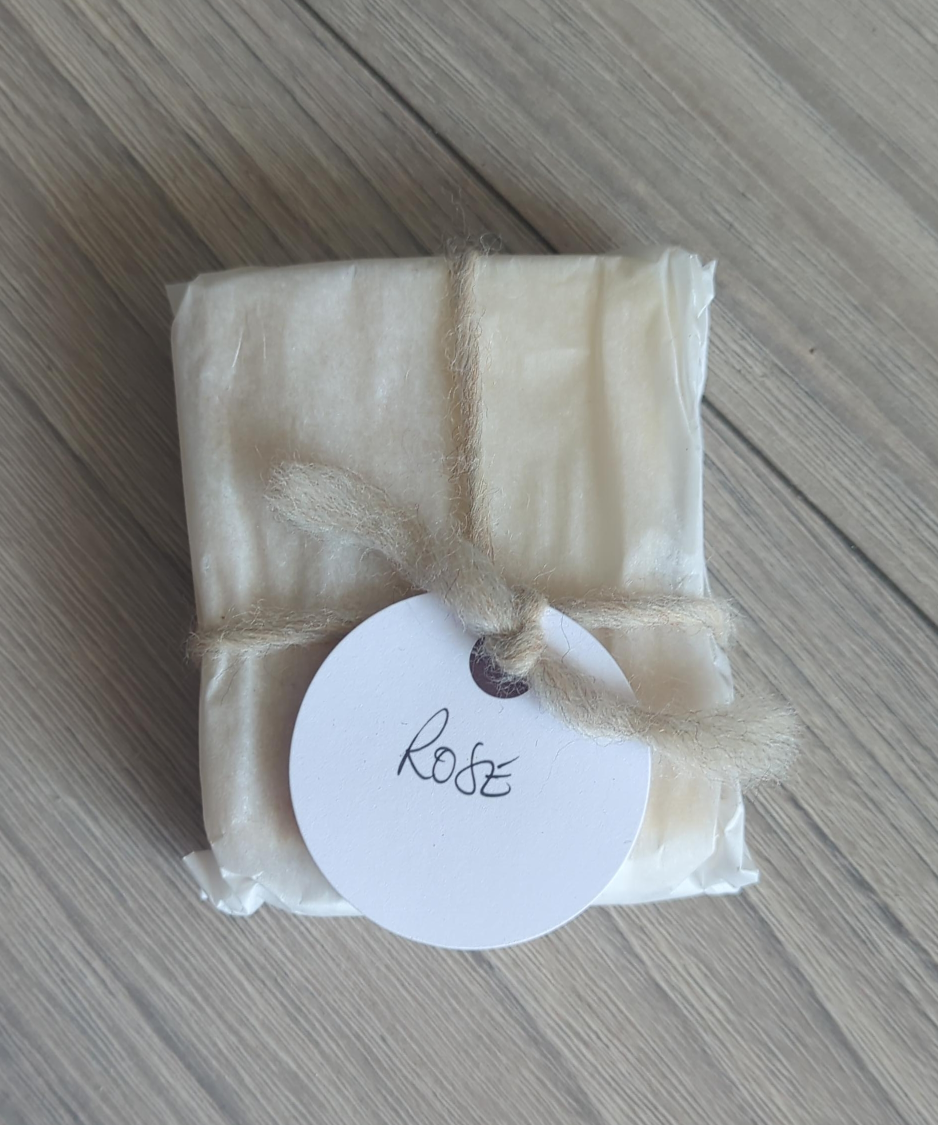 Handmade Rose Soap (145 g) 🇨🇦 thumbnail