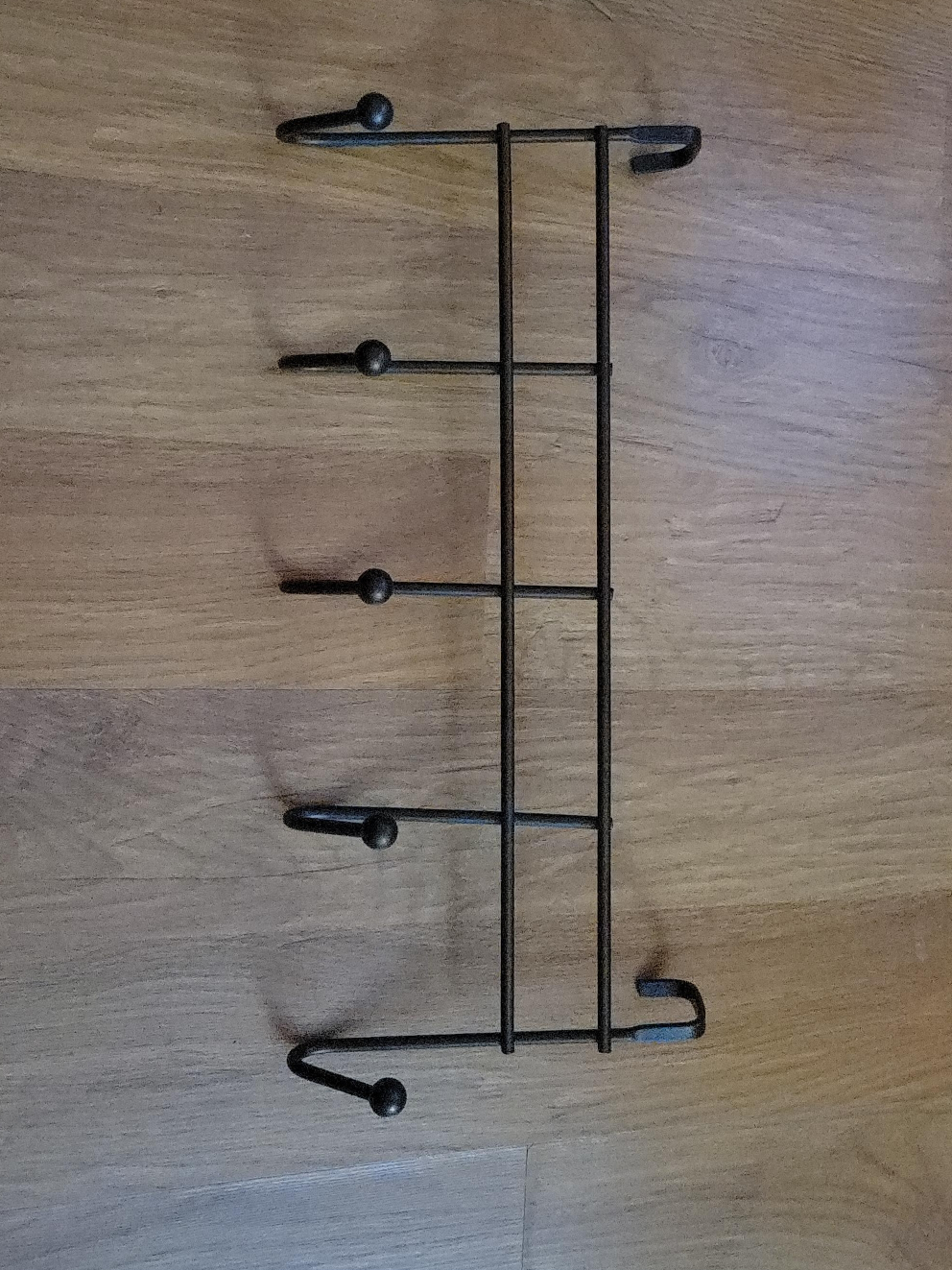 Metal Wall Mounted Rack thumbnail