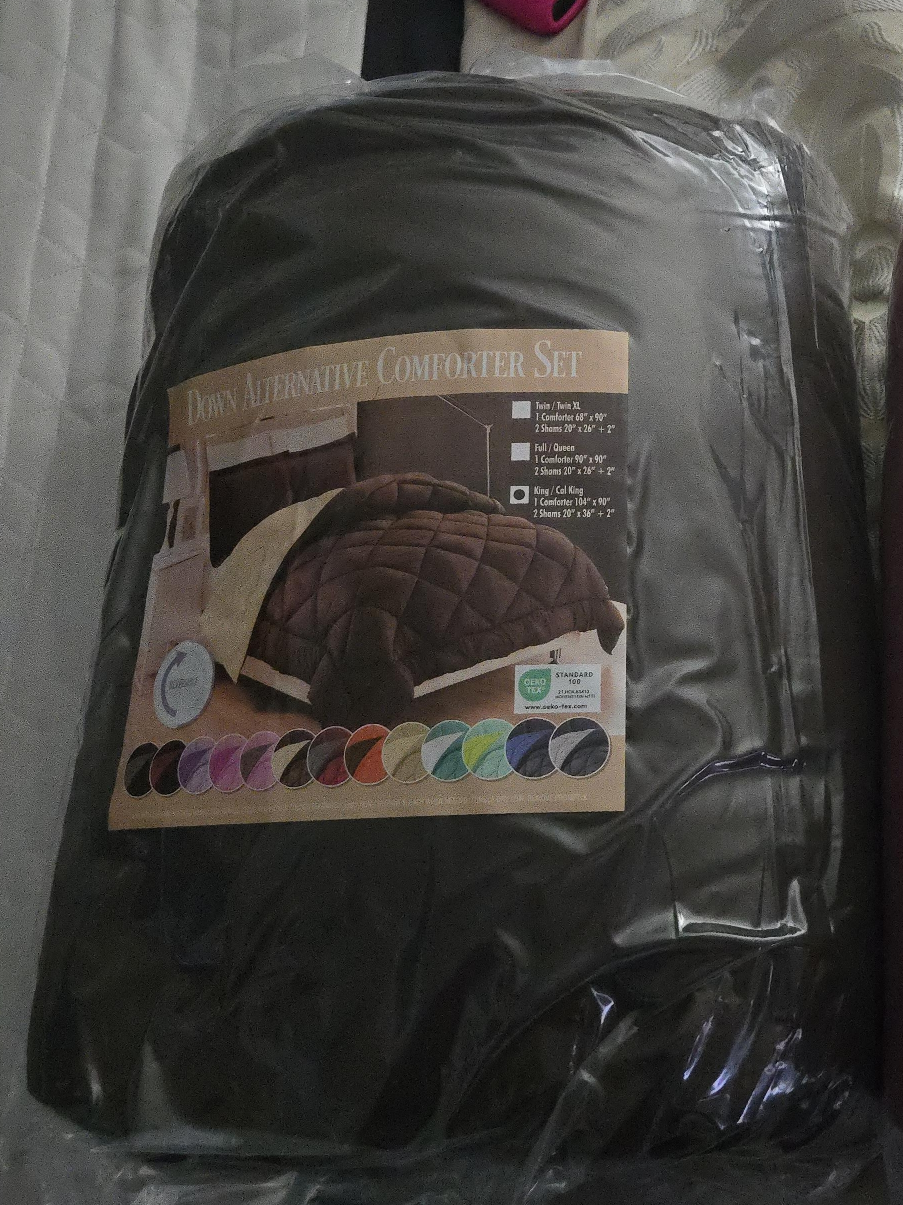 Down Alternative Comforter Set (Full/Queen) thumbnail