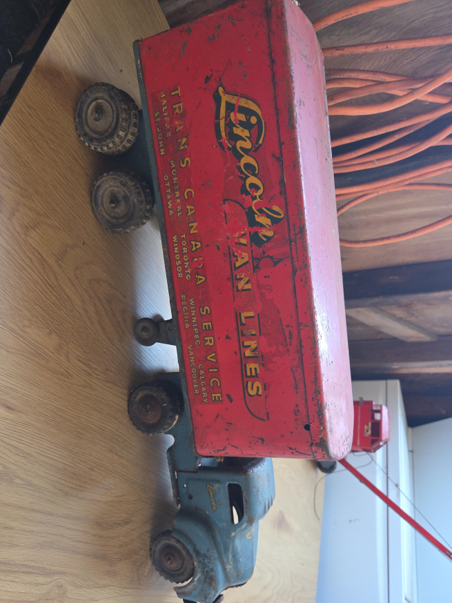 Vintage Lincoln Van Lines Toy Truck thumbnail