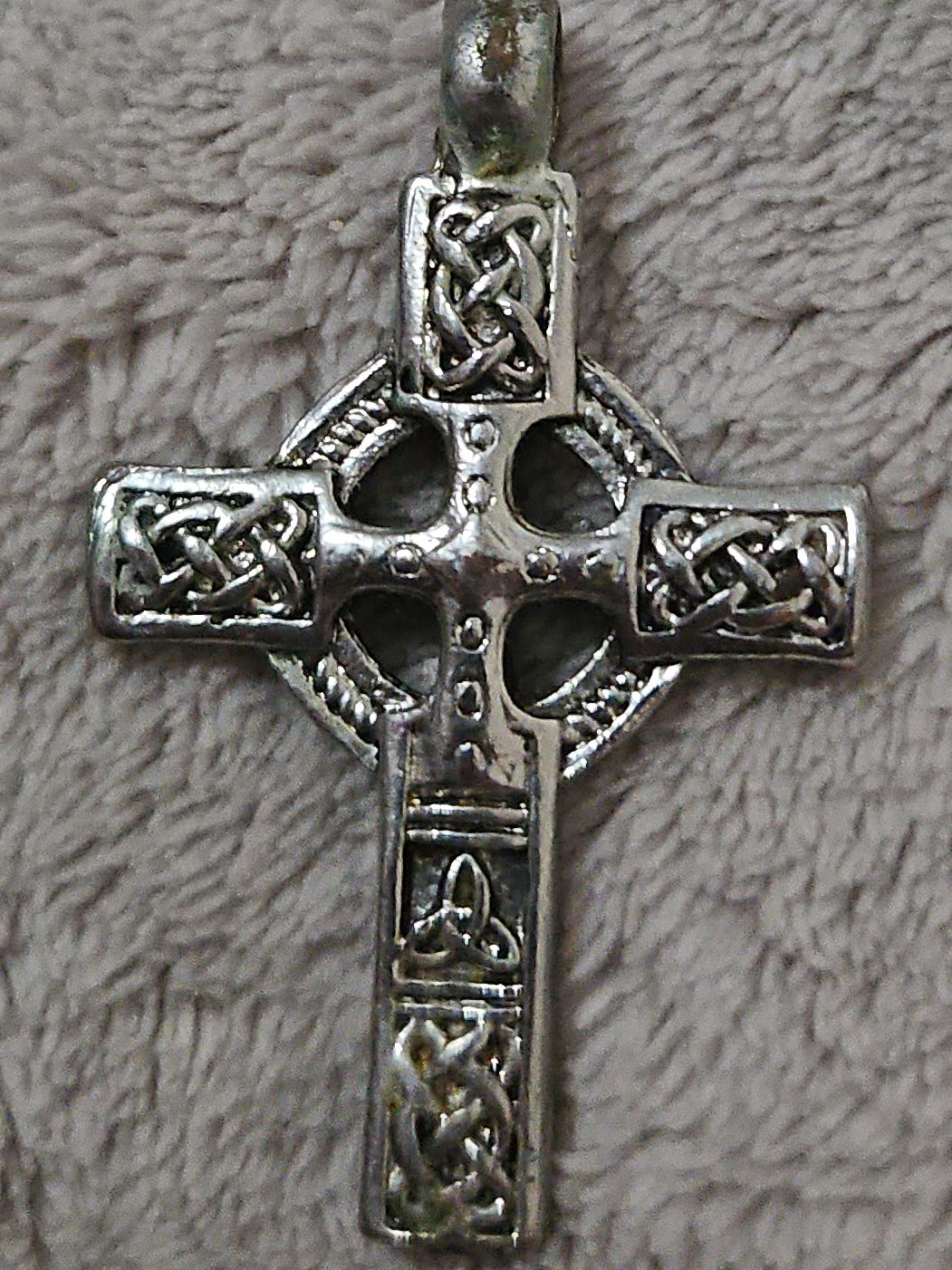 Celtic Knot Cross Pendant thumbnail