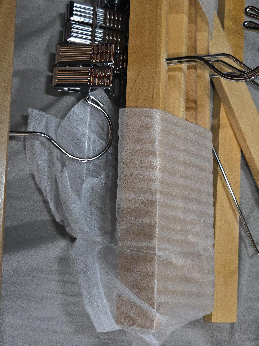 New Wooden Clothes Hangers with Clips thumbnail