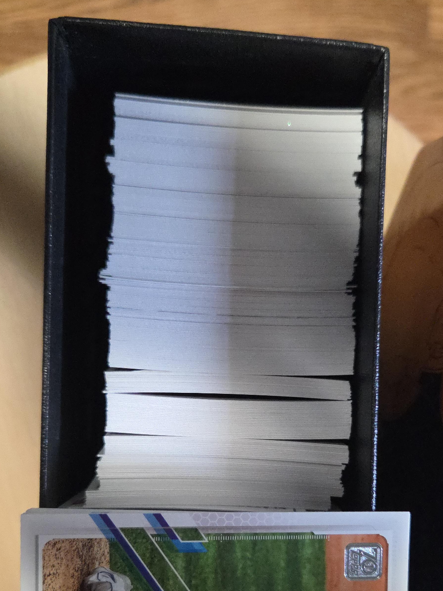 M l b cards, a random box, they actually look kind of expensive thumbnail