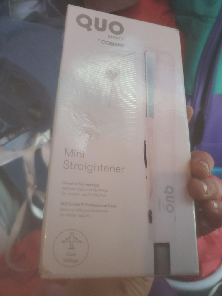 QUO Beauty Mini Straightener - New in Box thumbnail