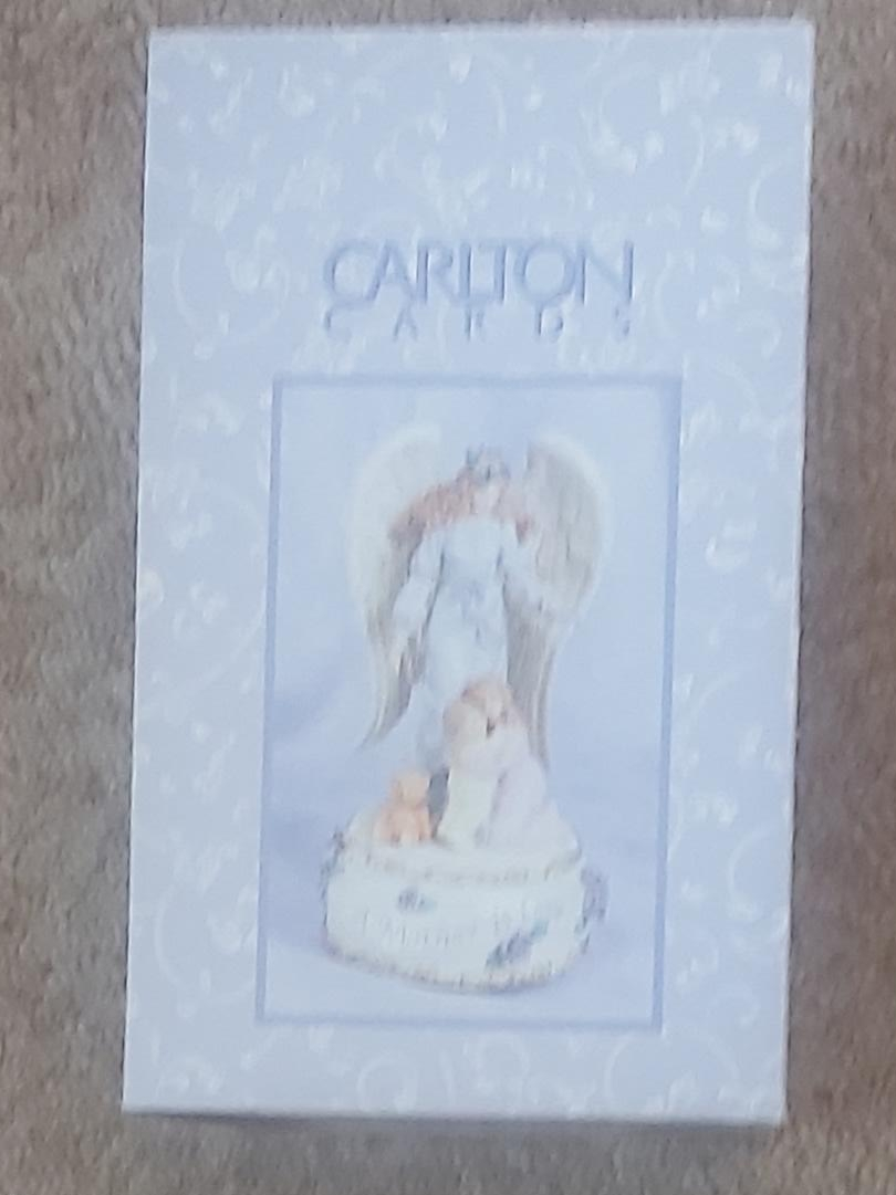 Carlton Cards Angel Figurine thumbnail