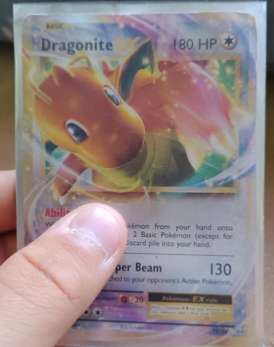 Dragonite Pokemon Card thumbnail