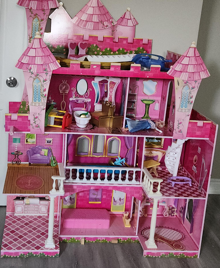 Pink Castle Dollhouse thumbnail