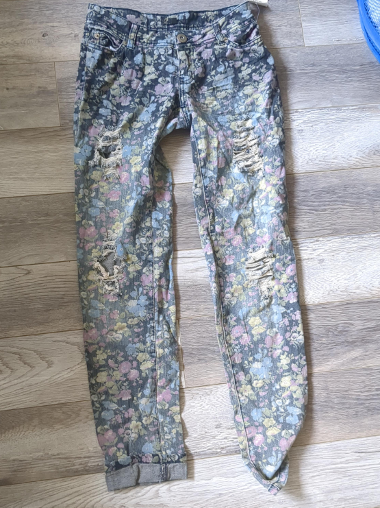 Floral Print Ripped Jeans thumbnail