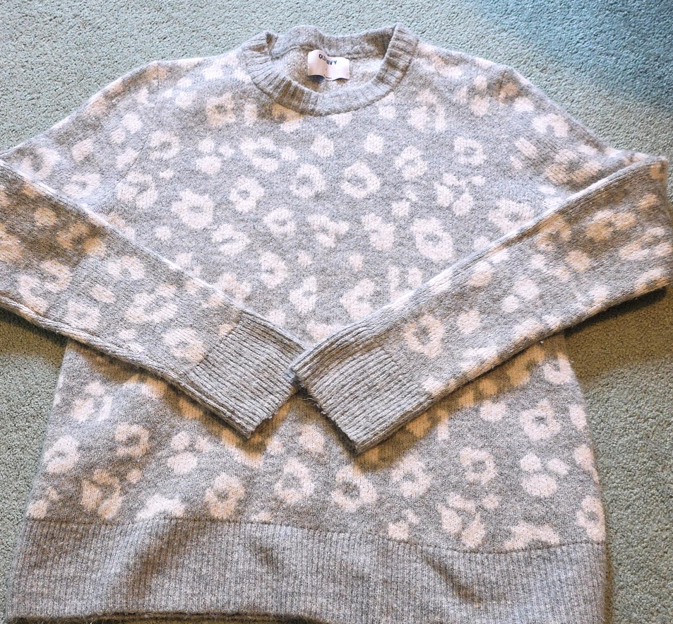 Old Navy Grey Leopard Print Sweater thumbnail