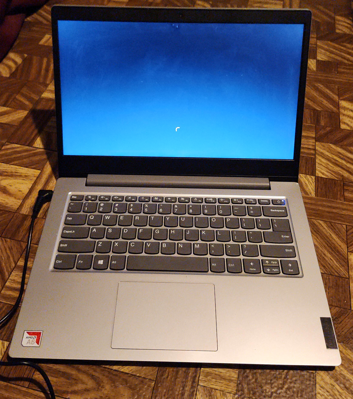 Lenovo IdeaPad Slim 14AST-05 Laptop thumbnail