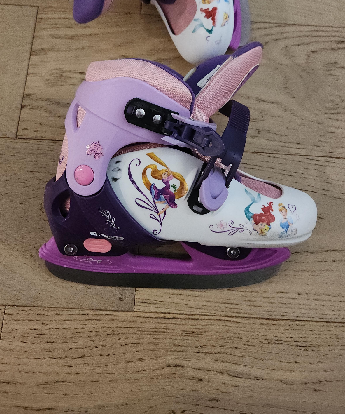 Disney Princess Ice Skates thumbnail
