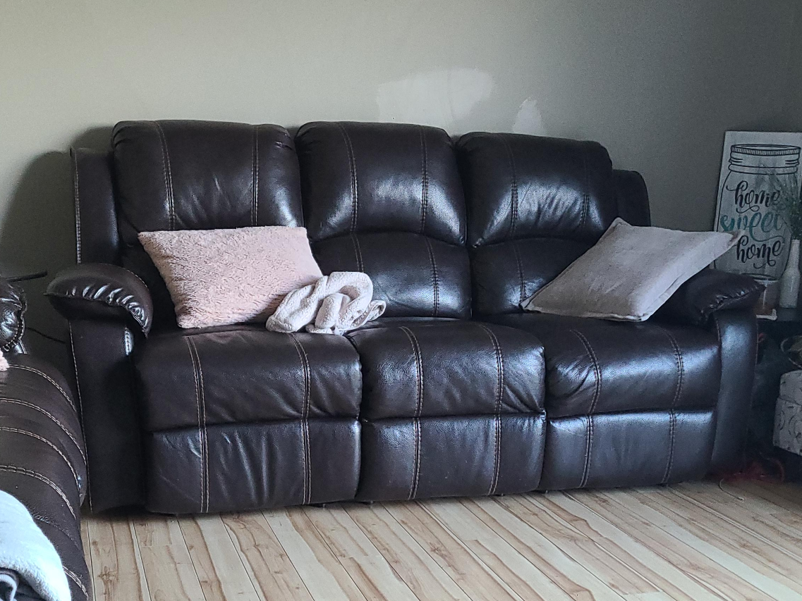 Brown Leather Reclining Sofa & Loveseat Set thumbnail