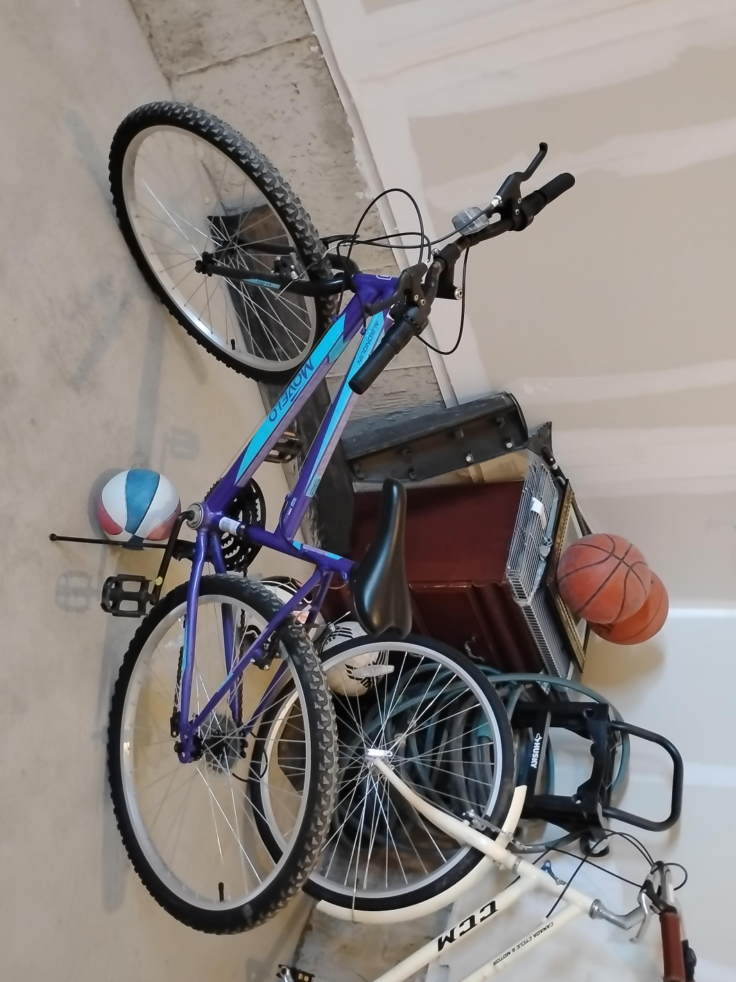Movelo Mountain Bike - Purple & Blue thumbnail