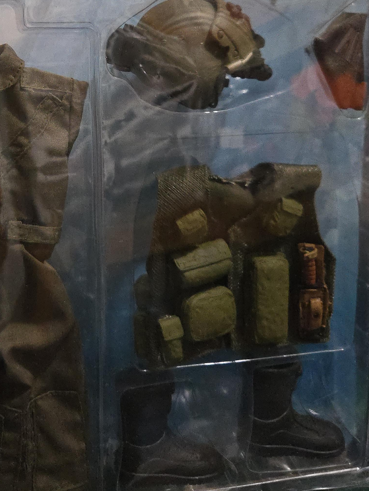 Action Figure Accessories Set thumbnail