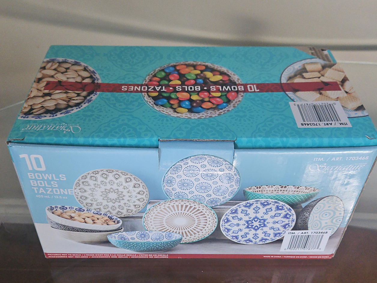Signature Housewares 10 Bowls Set - New in Box! thumbnail