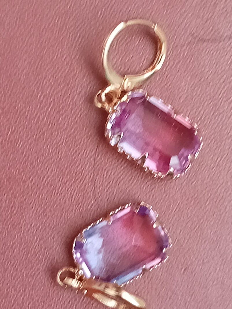Gold Tone Dangle Earrings thumbnail