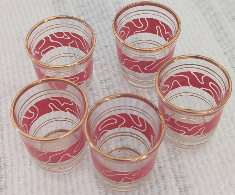 Set of 5 Vintage Red & Gold Glasses thumbnail