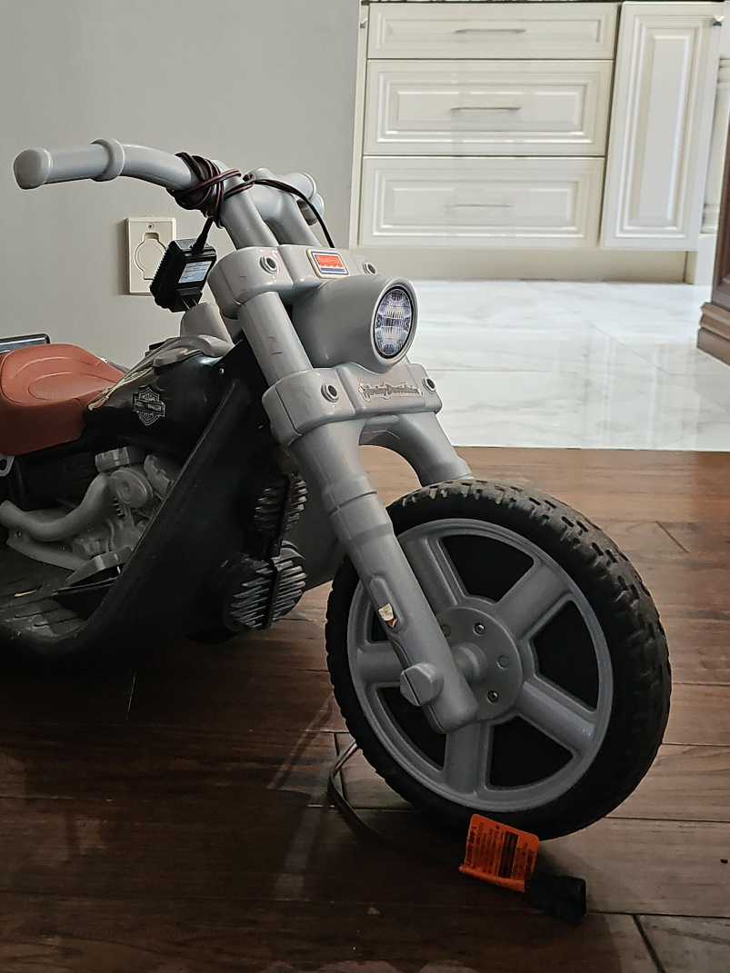 Fisher-Price Harley Davidson Ride On Kids Motorcycle thumbnail