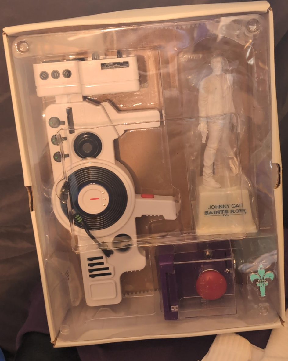 Saints Row IV Johnny Gat Dubstep Gun Replica thumbnail