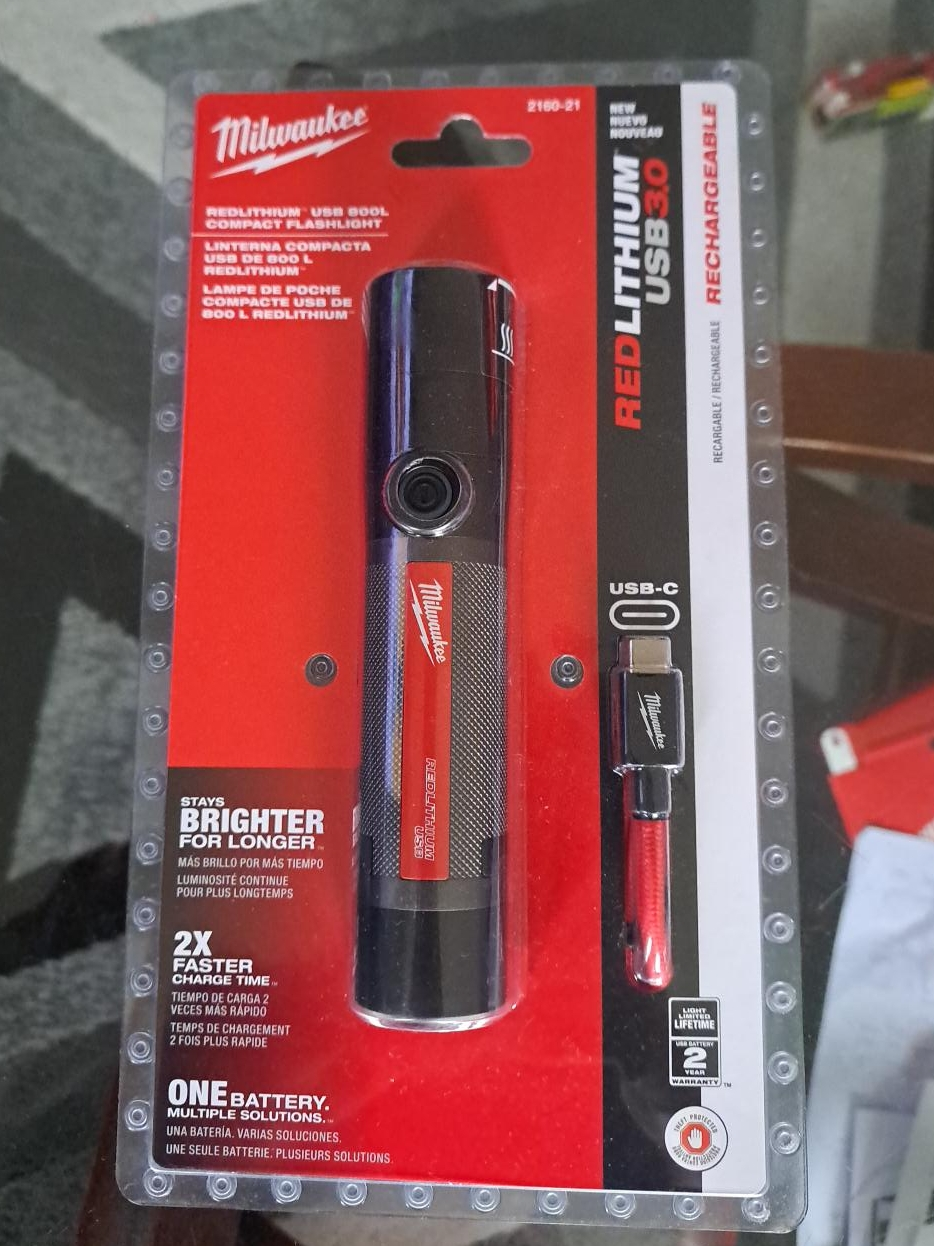 New Milwaukee Redlithium USB Flashlight thumbnail