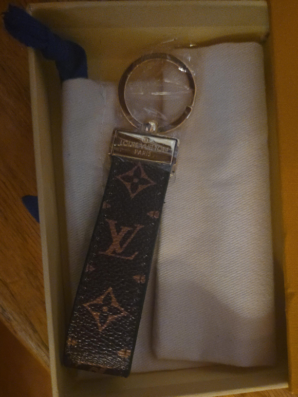 Louis Vuitton Key Holder thumbnail