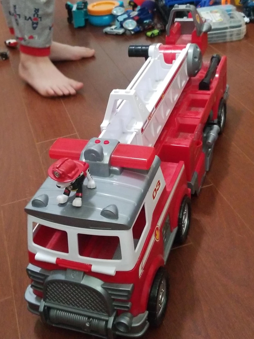 Paw Patrol Marshall's Transforming Fire Truck thumbnail