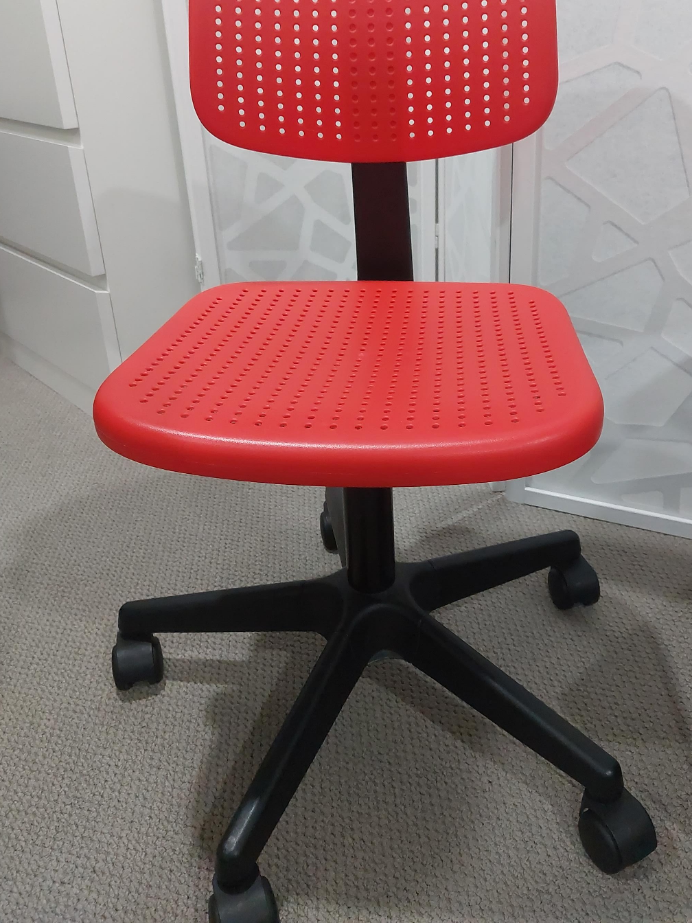 Red Swivel Chair thumbnail