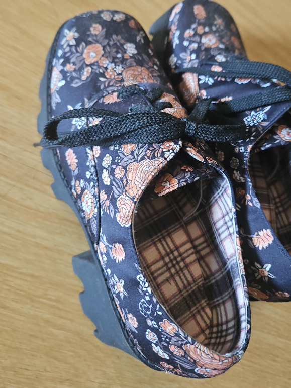 Floral Platform Shoes thumbnail
