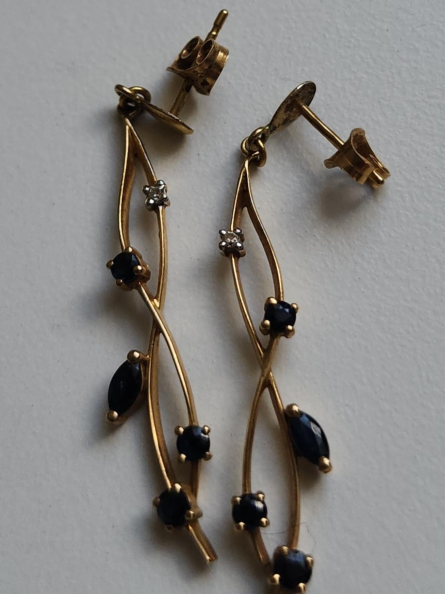 Gold Dangle Earrings with Sapphires thumbnail