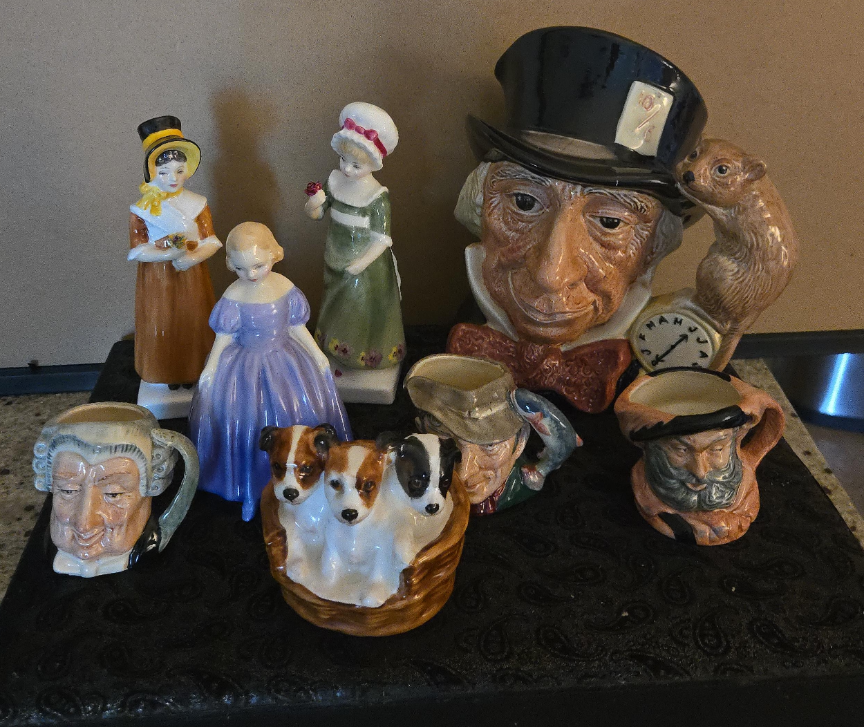 Beswick & Royal Doulton Toby Jugs, Figurines thumbnail