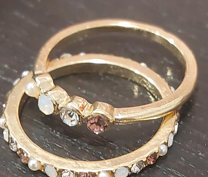 Gold tone ring set thumbnail