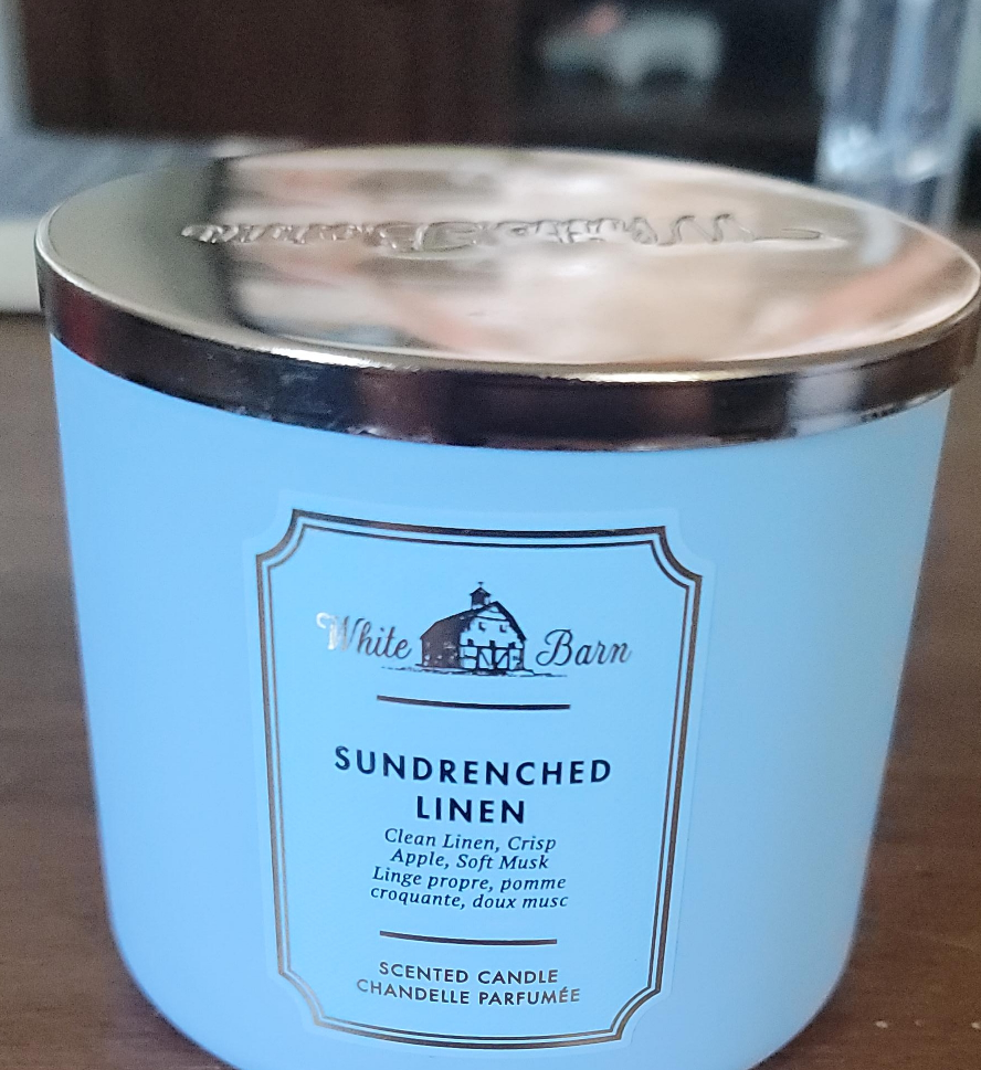 White Barn Sundrenched Linen Candle thumbnail