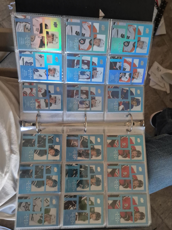 UD Hockey Cards Binder thumbnail