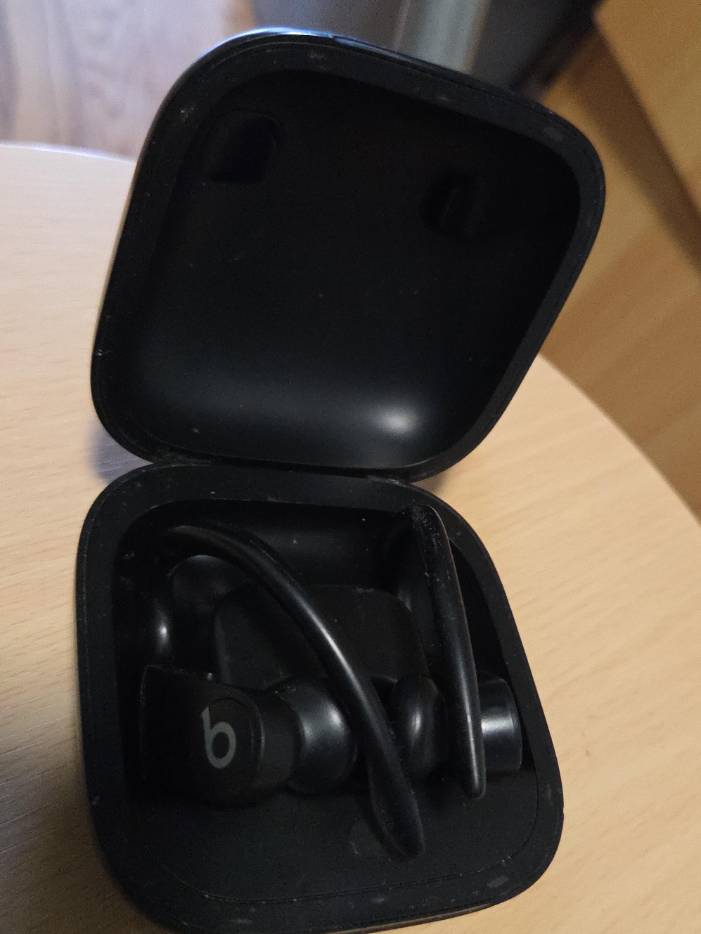 Beats Powerbeats Pro Black excellent condition thumbnail