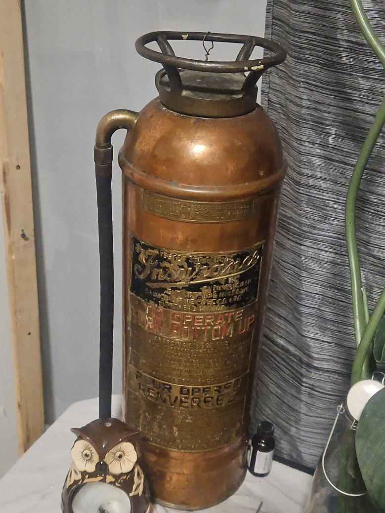 Vintage Insurgents Fire Extinguisher thumbnail
