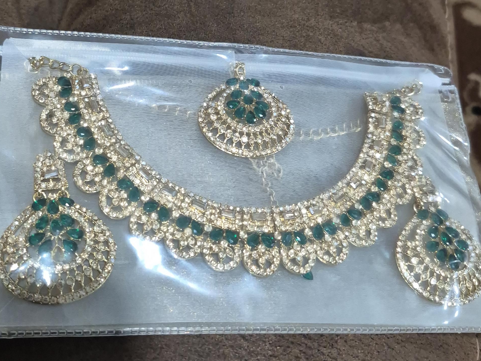 Necklace, Earrings, and Headpiece Set - Green and Silver thumbnail